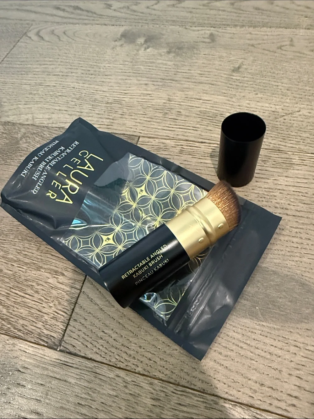 New Laura Geller Retractable Angled Kabuki Brush